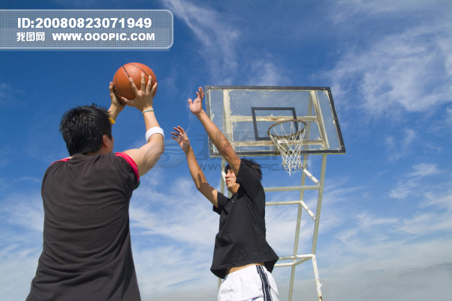 运动 青春 活力 篮球 灌篮 男人 青年 活跃 开心 